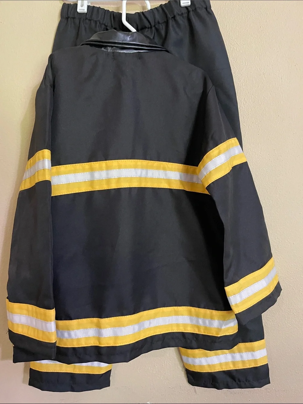 NWT Pottery Barn Kids Firefighter Halloween Costume (2 pieces) - Size 7/8 - Picture 6 of 10